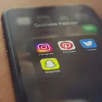 Ddl minori sui social, il Garante privacy chiarisce: “Le criticità tecniche erano già state risolte”