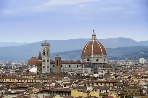 Firenze, il Regolamento Unesco si allunga al 2031: più vincoli nel centro storico e nuove tutele su commercio e somministrazione