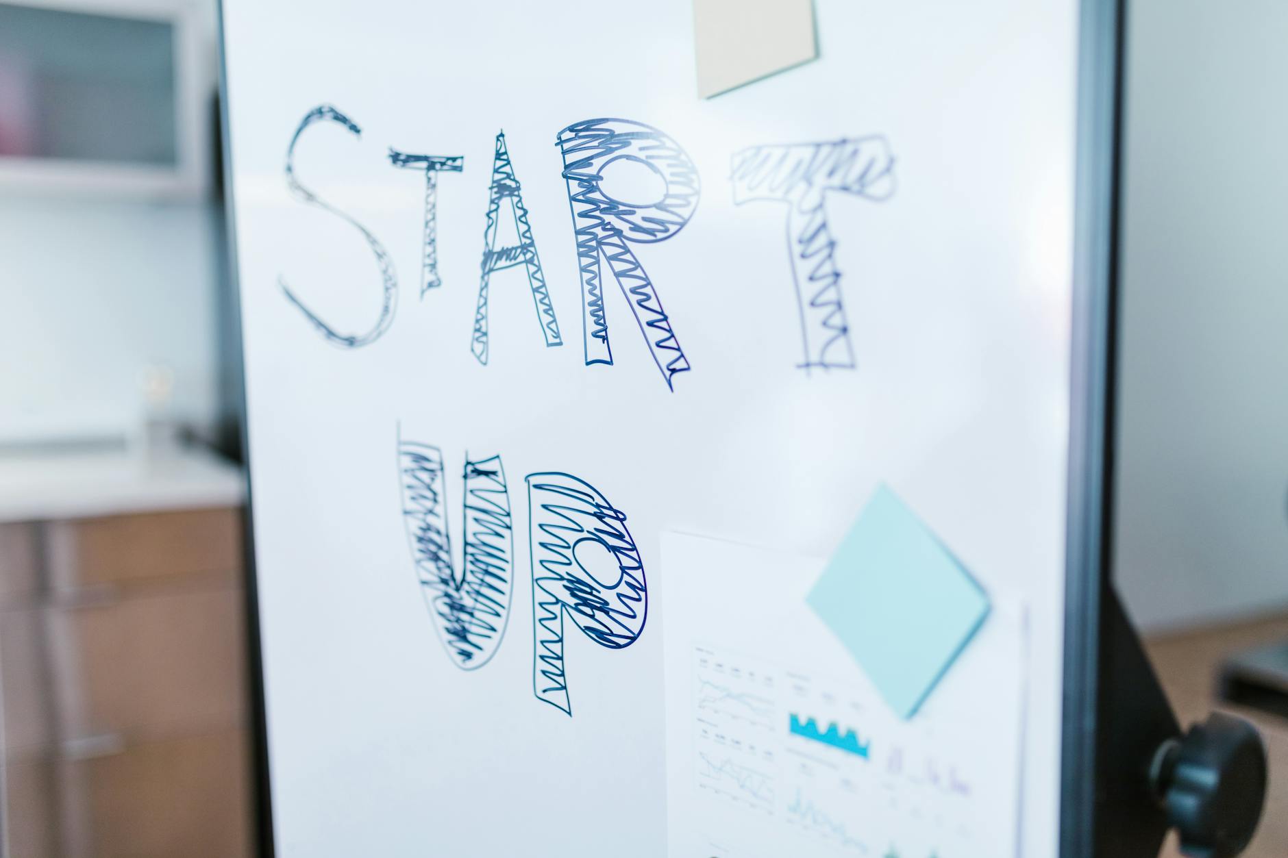 Italia-UE, Urso incontra Zaharieva: focus su startup e scaleup