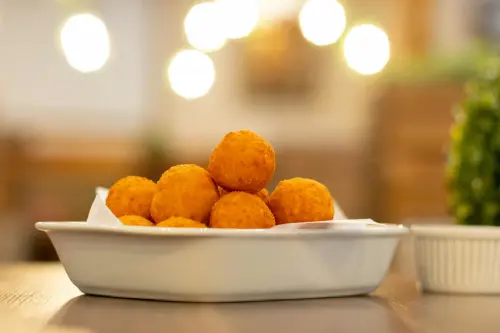 Street food di città in città: le specialità da mangiare camminando da Torino a Catania