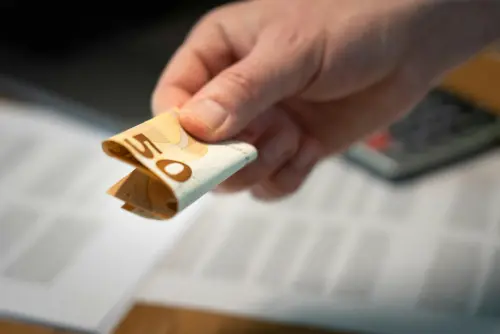 Burocrazia, imprese italiane perdono 3,4 milioni di giornate l’anno