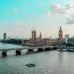 Meloni al summit di Londra: Italia modello sui confini