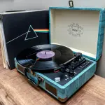 Perché il revival italiano riempie ancora le piazze: la lezione dei medley anni '70, '80 e '90